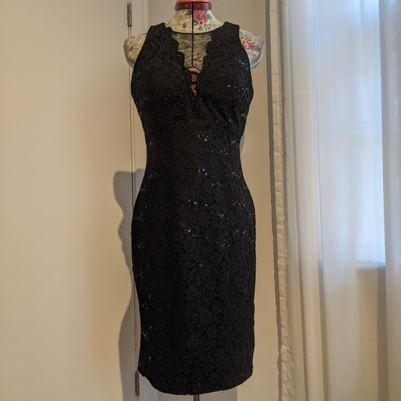 Black lace dress size Small - Picture 1 of 11